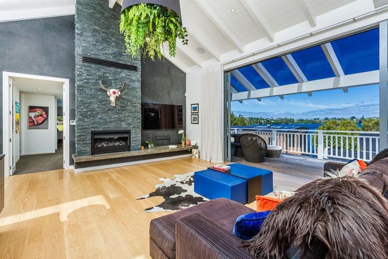 Photo of property in 11 Eric Price Avenue, Takapuna, Auckland, 0620