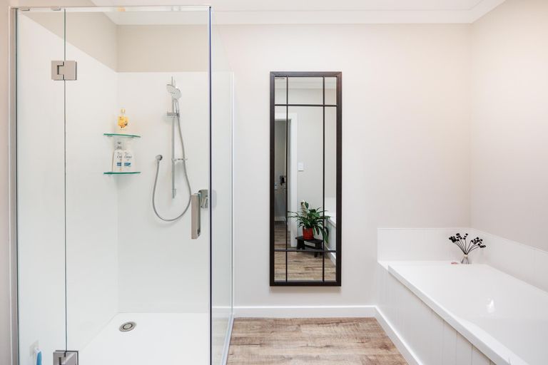 Photo of property in 10 Coutts Way, Fitzherbert, Palmerston North, 4410