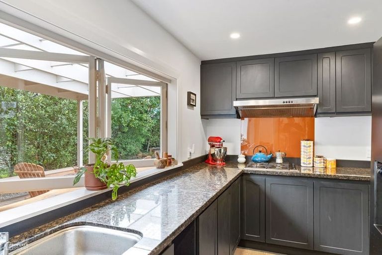 Photo of property in 65 Brandon Street, Featherston, 5710