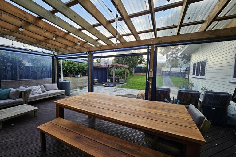 Photo of property in 5 Sunshine Crescent, Kelson, Lower Hutt, 5010