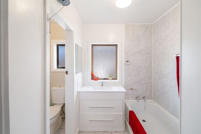 Photo of property in 28 Hudson Street, Bryndwr, Christchurch, 8053