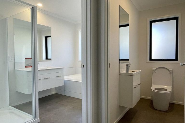 Photo of property in 25a Woodleigh Street, Frankleigh Park, New Plymouth, 4310