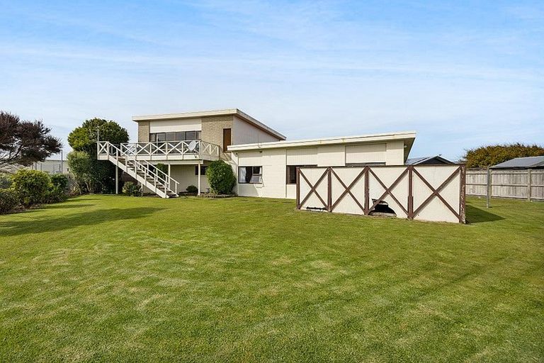 Photo of property in 10 Green Lane, Hawera, 4610