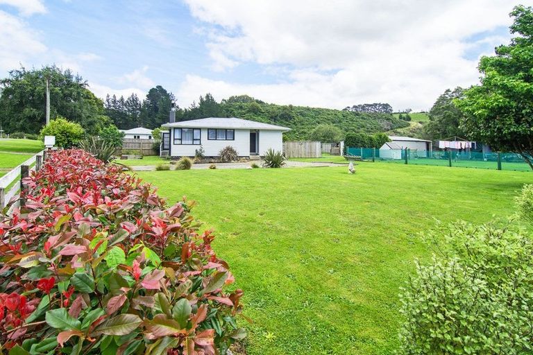 Photo of property in 30 Bridge Street, Eketahuna, 4900