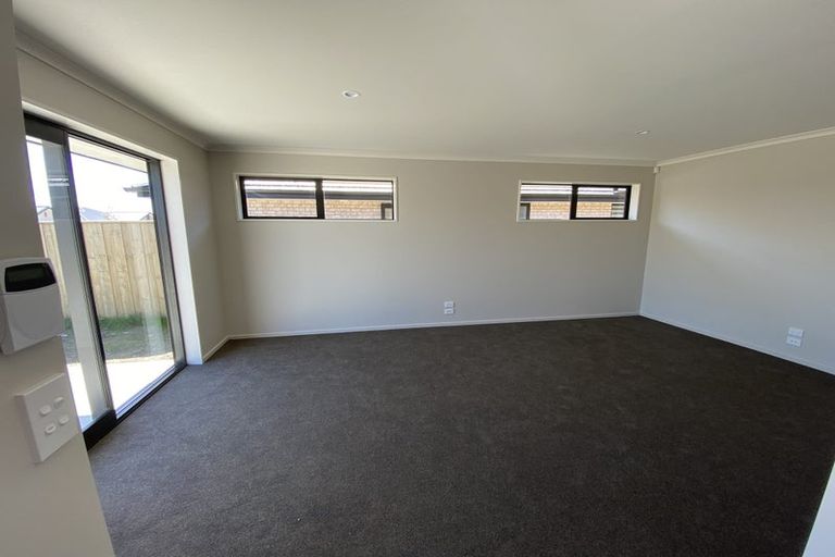 Photo of property in 9 Curtis Street, Woodend, 7610