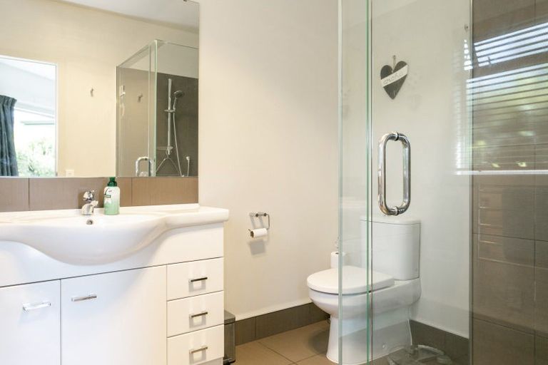 Photo of property in 72 Dalmore Way, Acacia Bay, Taupo, 3385