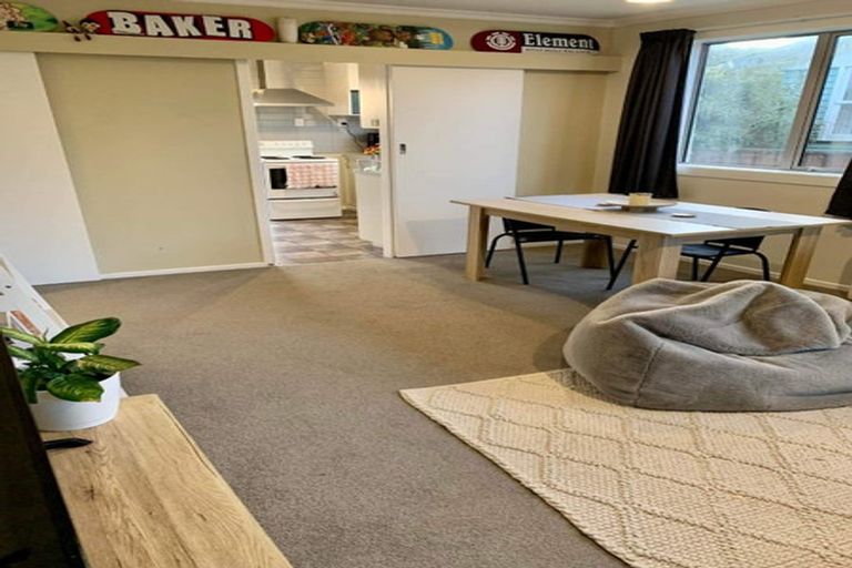 Photo of property in 5 Flavia Grove, Clouston Park, Upper Hutt, 5018