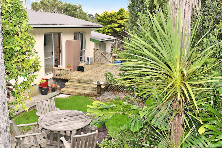 Photo of property in 9 Kendale Drive, Leigh, 0985