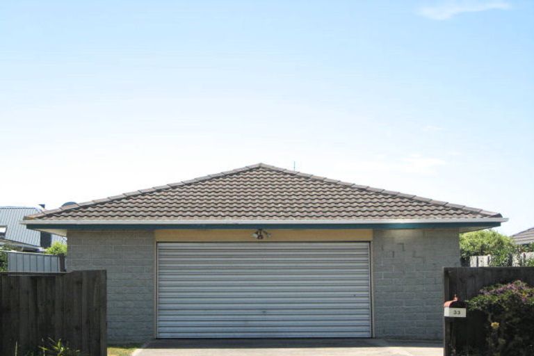 Photo of property in 33 Larnach Street, Waimairi Beach, Christchurch, 8083