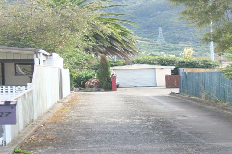 Photo of property in 27 Clouston Park Road, Clouston Park, Upper Hutt, 5018