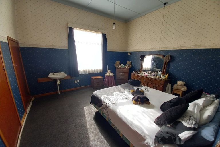 Photo of property in 14 Bridge Street, Tuatapere, 9620