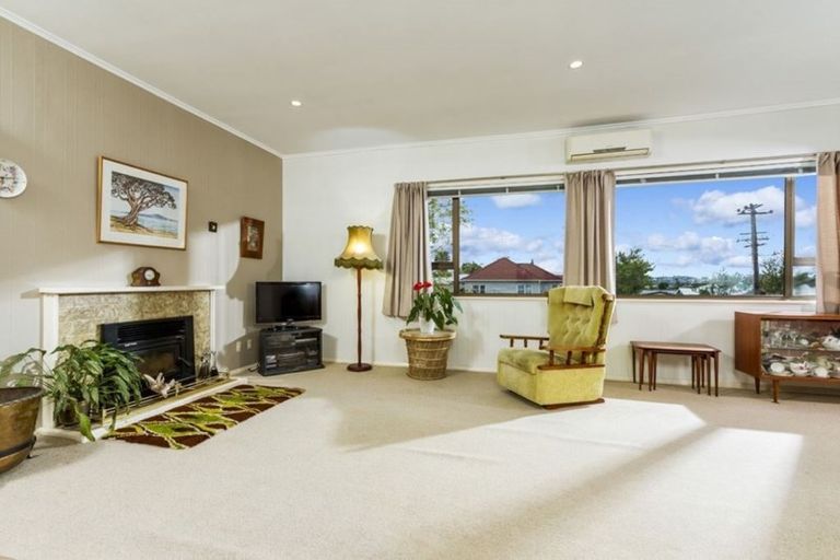 Photo of property in 2/7 Egremont Street, Belmont, Auckland, 0622