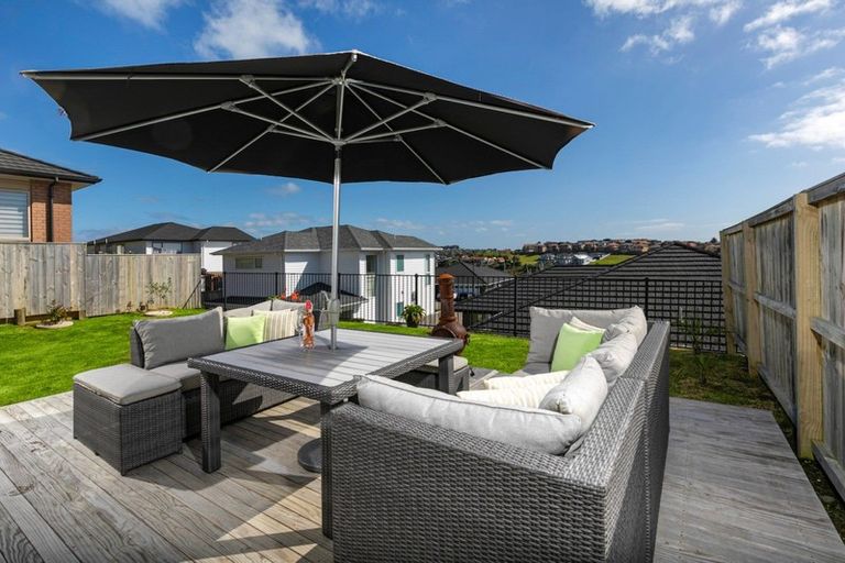 Photo of property in 25 Resolution Drive, Gulf Harbour, Whangaparaoa, 0930