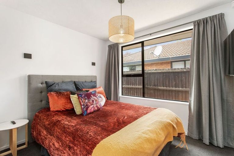 Photo of property in 2/42 Briarmont Street, Avondale, Christchurch, 8061