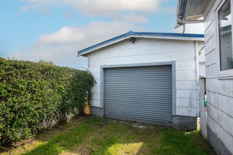 Photo of property in 19 Clive Road, Katikati, 3129