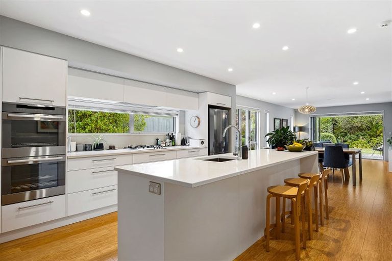 Photo of property in 15 Bowenvale Avenue, Cashmere, Christchurch, 8022