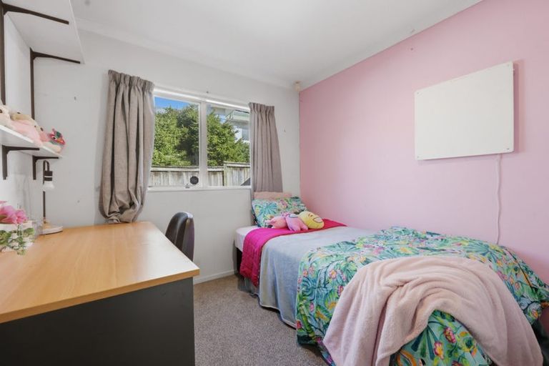 Photo of property in 27 Westminster Gardens, Unsworth Heights, Auckland, 0632