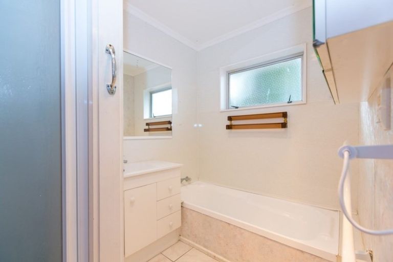 Photo of property in 28a Marchant Place, Westown, New Plymouth, 4310