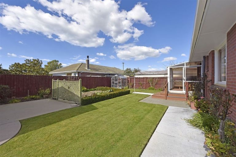 Photo of property in 25 Erin Crescent, Mairehau, Christchurch, 8013