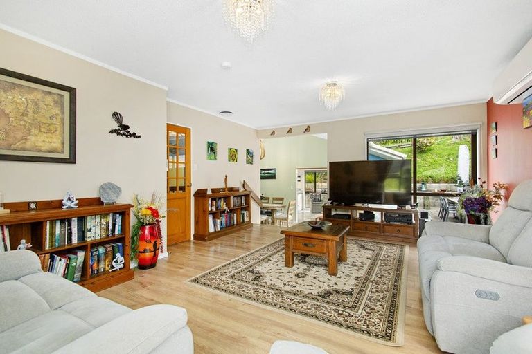 Photo of property in 52 Peterhouse Street, Tawa, Wellington, 5028
