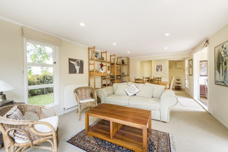 Photo of property in 27 Alan Street, Palmerston North, 4414