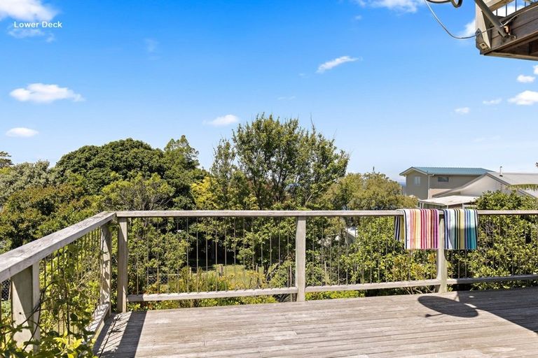 Photo of property in 43 Cumberland Street, Leigh, 0985