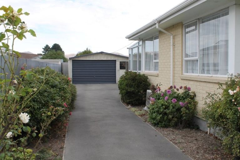 Photo of property in 18 Ruru Road, Linwood, Christchurch, 8062