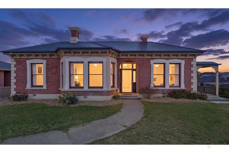 Photo of property in 104 North Street, Seaview, Timaru, 7910