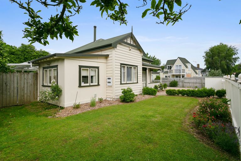 Photo of property in 138 Victoria Street, Cambridge, 3434