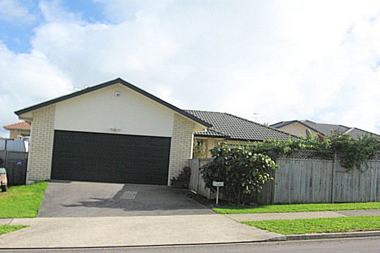Photo of property in 10 Senator Drive, Manurewa, Auckland, 2105