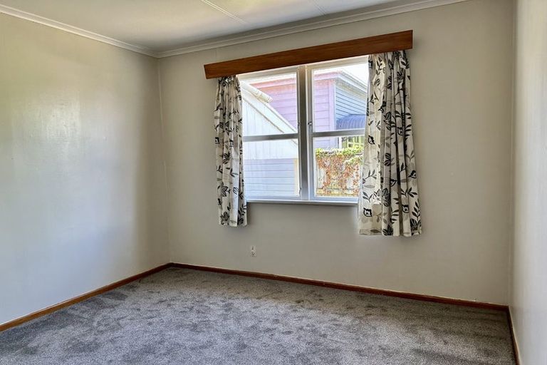 Photo of property in 20 Mckenzie Street, Levin, 5510