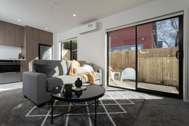 Photo of property in 8b Moa Place, Christchurch Central, Christchurch, 8013