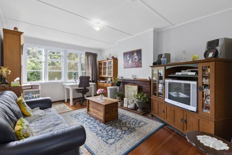 Photo of property in 70 Wilkie Crescent, Naenae, Lower Hutt, 5011