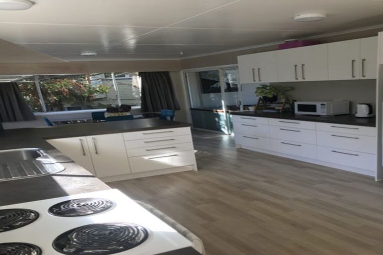 Photo of property in 4 Liston Avenue, Hilltop, Taupo, 3330