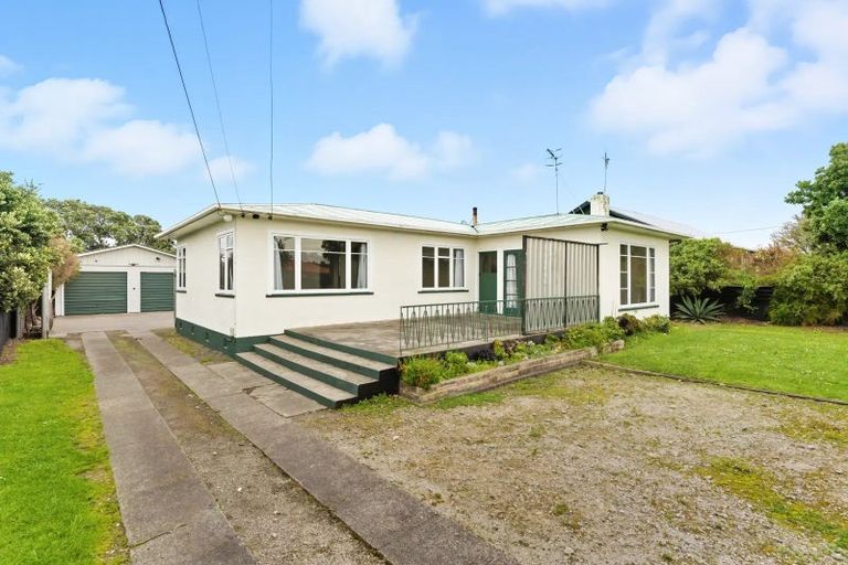 Photo of property in 49 Polson Street, Castlecliff, Whanganui, 4501