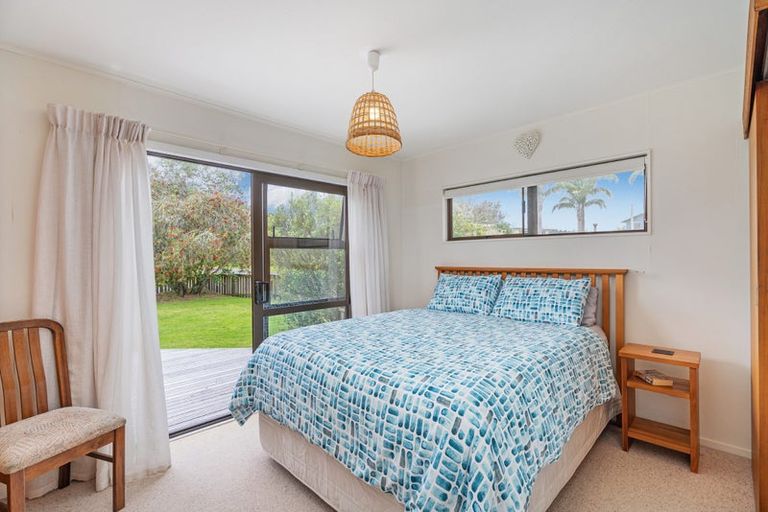 Photo of property in 29 Oyster Drive, Cooks Beach, Whitianga, 3591