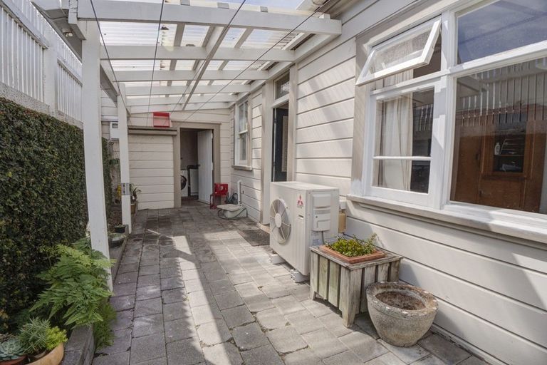 Photo of property in 30 Colenso Avenue, Hospital Hill, Napier, 4110