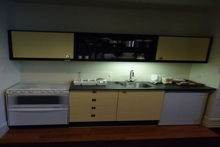 Photo of property in Guardian Apartments, 324/105 Queen Street, Auckland Central, Auckland, 1010