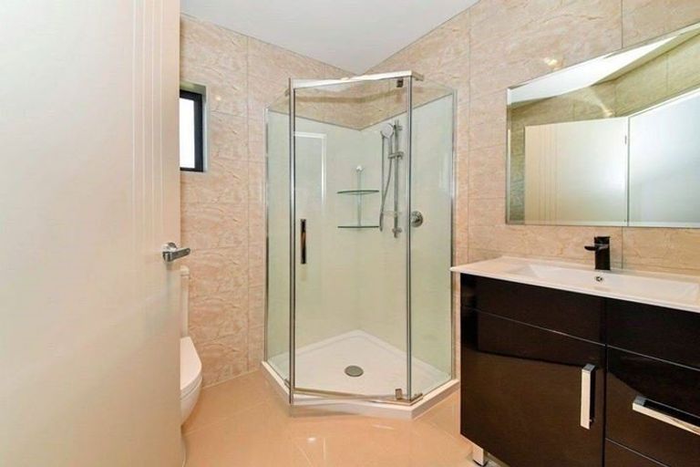 Photo of property in 16 Ellen Street, Manurewa East, Auckland, 2102