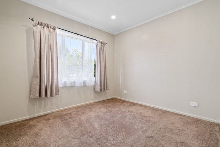Photo of property in 16 Scott Road, Papakura, 2110