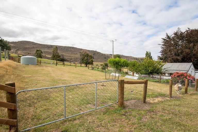 Photo of property in 124 Roxburgh Road East, Roxburgh East, Roxburgh, 9571