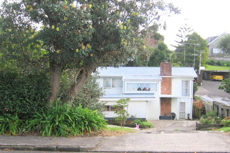 Photo of property in 25 Tomo Street, New Lynn, Auckland, 0600
