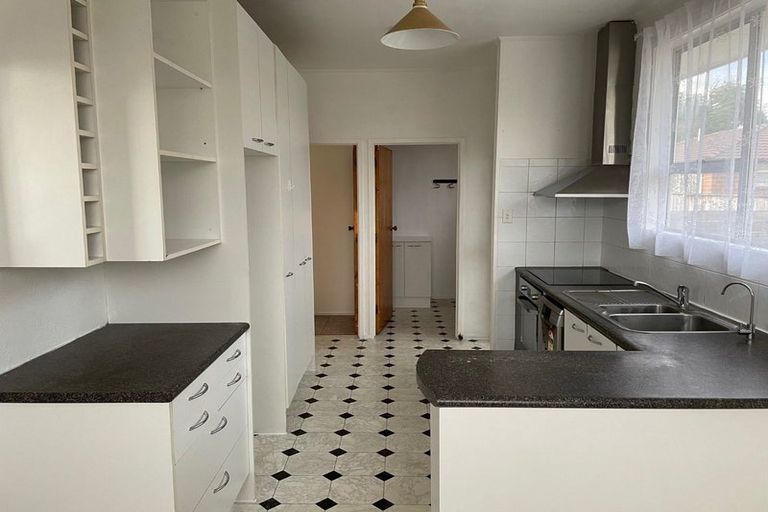 Photo of property in 5 Damson Place, Bucklands Beach, Auckland, 2012