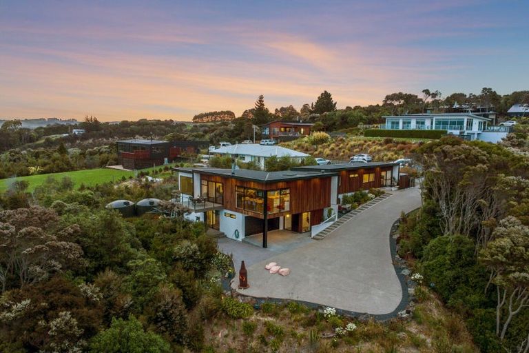 Photo of property in 23 Totara Close, Taieri Mouth, 9091