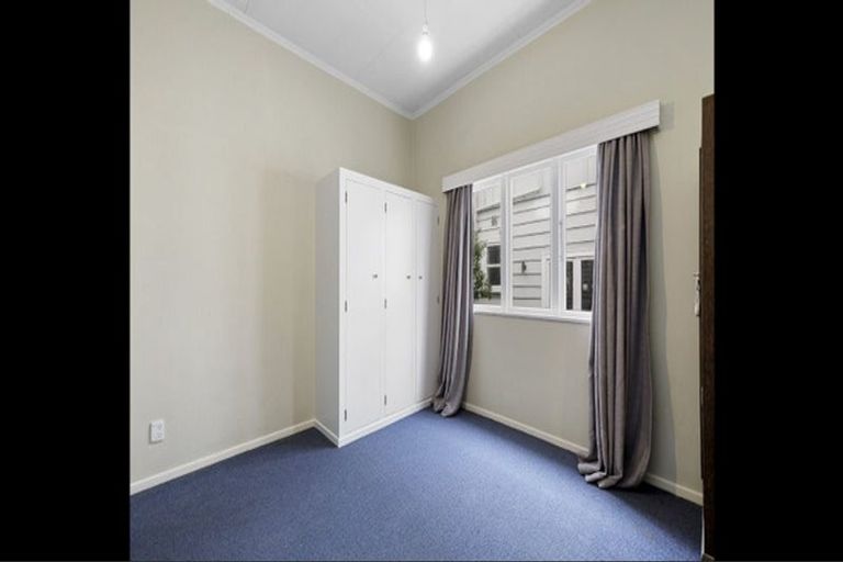 Photo of property in 23 Trent Street, Island Bay, Wellington, 6023