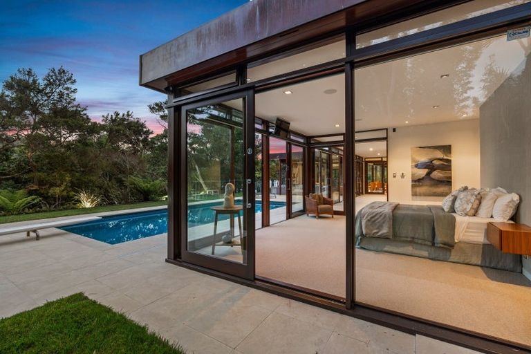 Photo of property in 20 Oscar Road, Greenhithe, Auckland, 0632