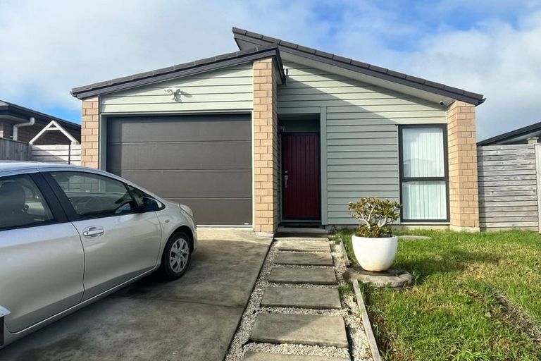 Photo of property in 14 Farmland Road, Papakura, 2110