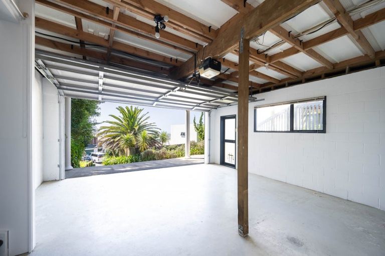 Photo of property in 3/52 Agincourt Street, Glenfield, Auckland, 0629