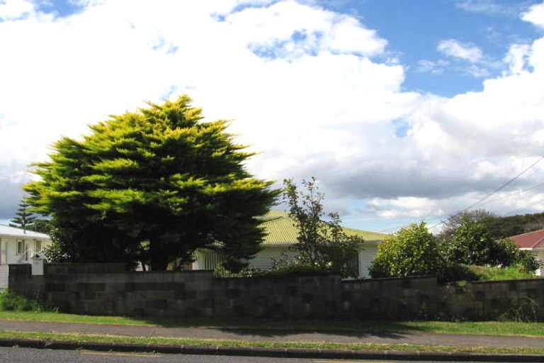 Photo of property in 72 Willerton Avenue, New Lynn, Auckland, 0600