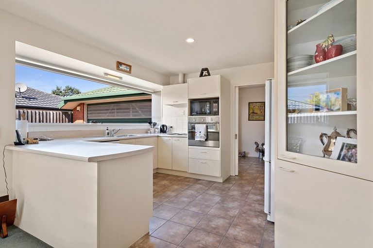 Photo of property in 105a Somerfield Street, Somerfield, Christchurch, 8024